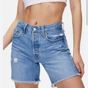 Levi’s 501 high waisted mid thigh shorts